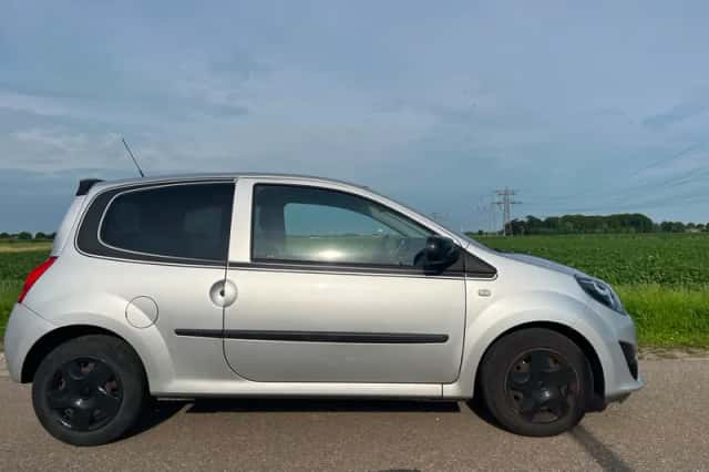 Renault Twingo (2011) thumbnail 2