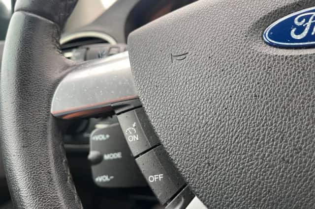 Ford Focus (2007) thumbnail 4