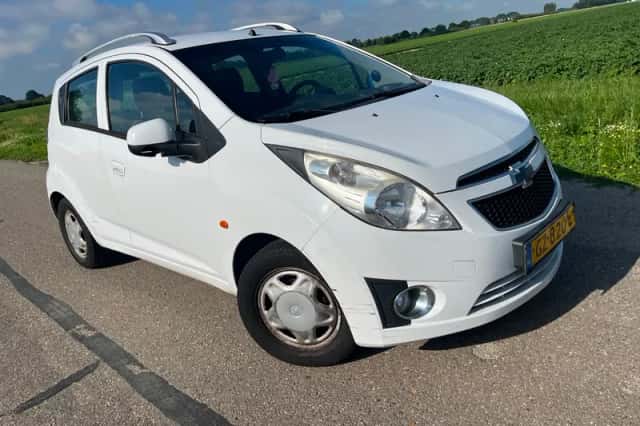 Chevrolet Spark (2010) thumbnail 1