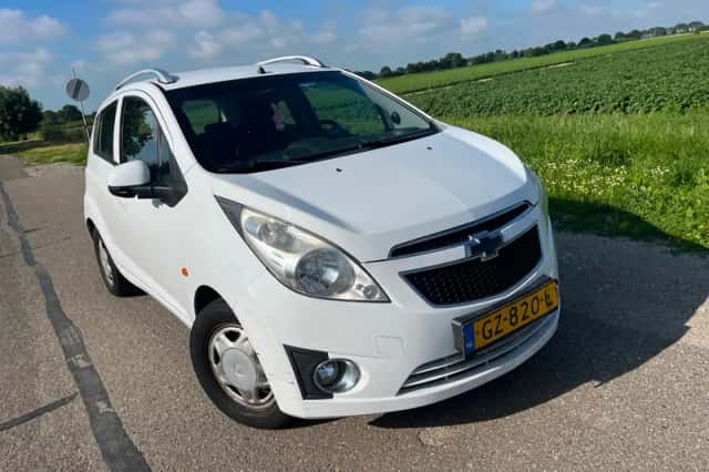 Chevrolet Spark (2010) thumbnail 5