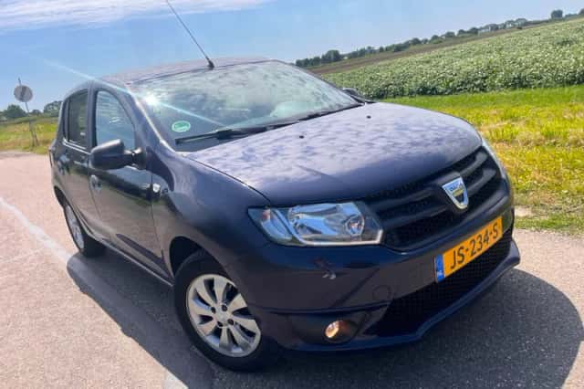 Dacia Sandero (2016) thumbnail 2