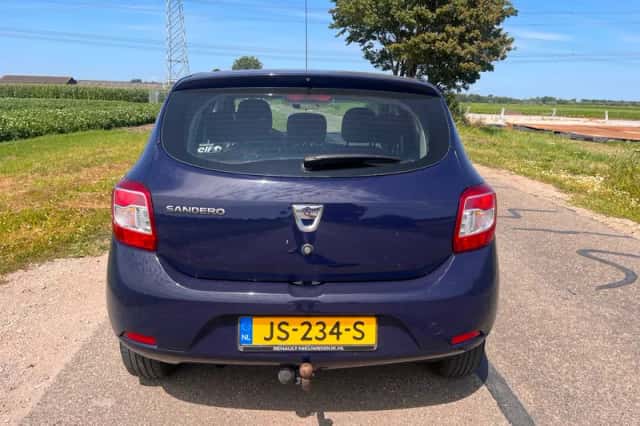 Dacia Sandero (2016) thumbnail 4