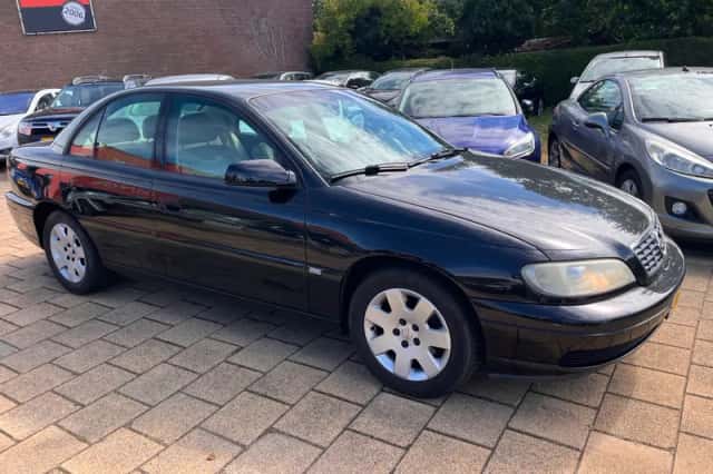Opel Omega (2003) thumbnail 1