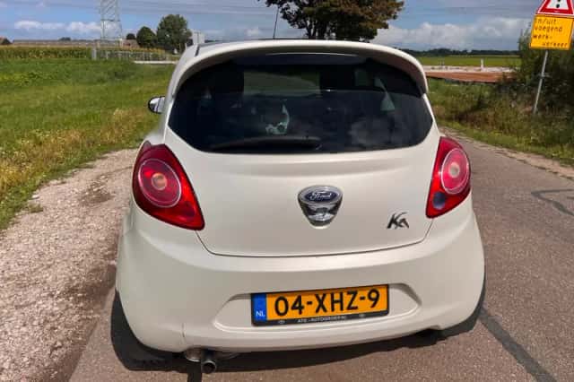 Ford Ka (2012) thumbnail 2