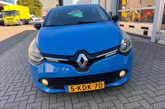 Renault Clio (2013) thumbnail 2