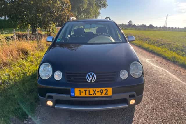 Volkswagen Polo (2005) thumbnail 2