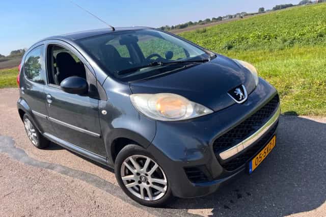 Peugeot 107 (2011) thumbnail 1