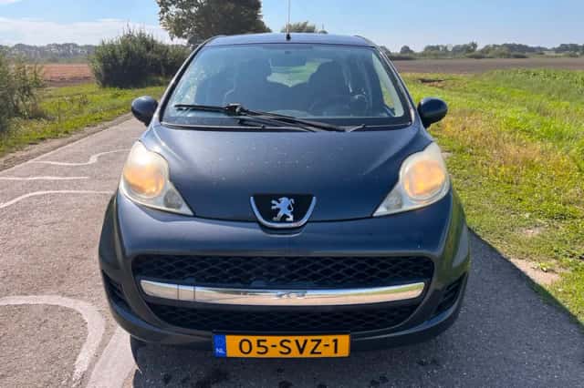 Peugeot 107 (2011) thumbnail 6