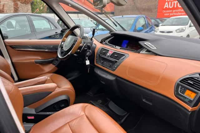 Citroën Grand C4 Picasso (2007) thumbnail 6