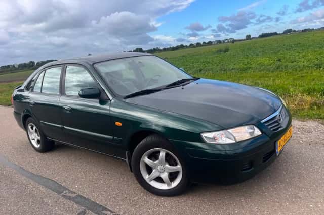 Mazda 626 (2000) thumbnail 1