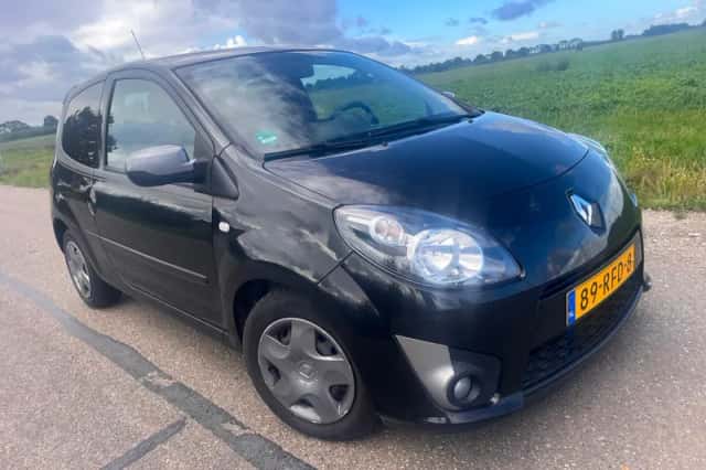 Renault Twingo (2011) thumbnail 2