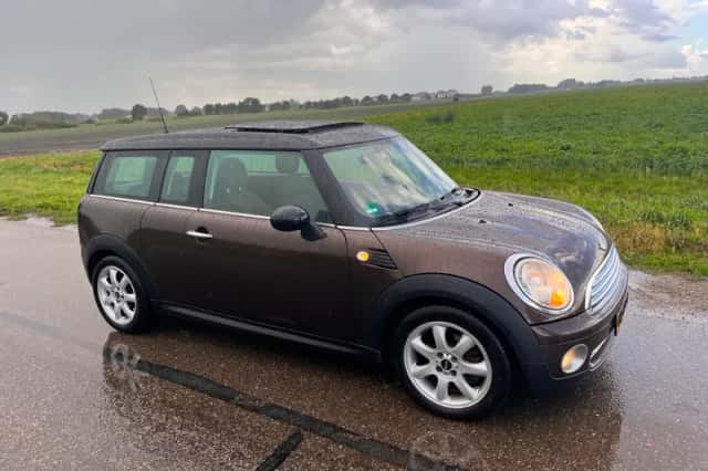 MINI Clubman (2008) thumbnail 2