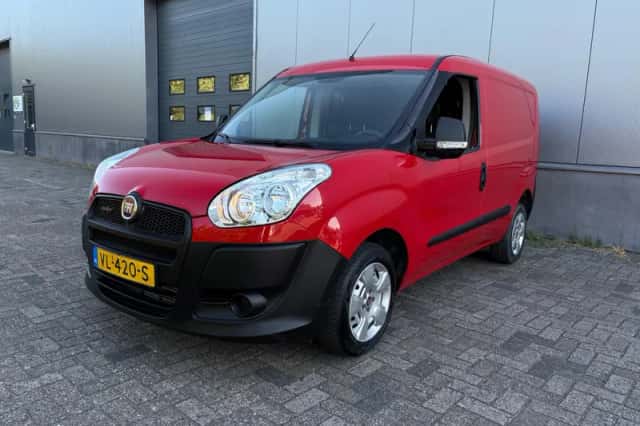 Fiat Doblò (2015) thumbnail 2