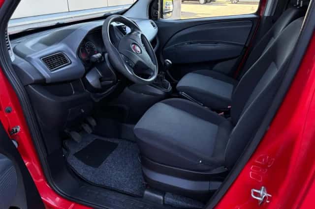 Fiat Doblò (2015) thumbnail 3