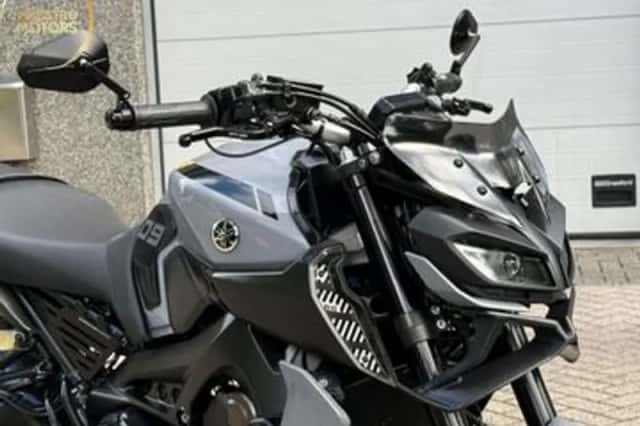 YAMAHA MT (2017) thumbnail 3