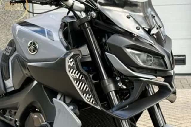 YAMAHA MT (2017) thumbnail 4
