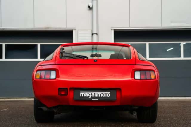 Porsche 928 (1978) thumbnail 4