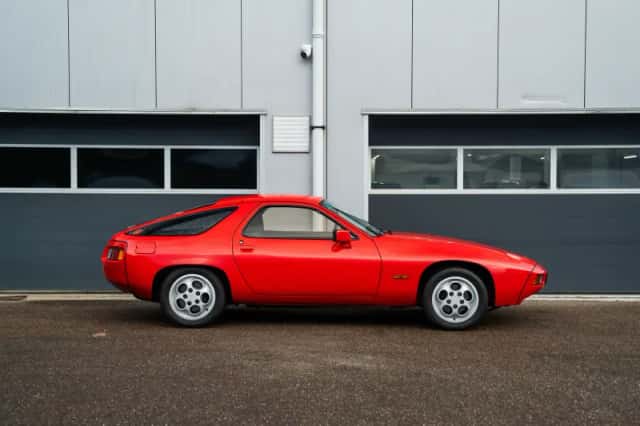 Porsche 928 (1978) thumbnail 6