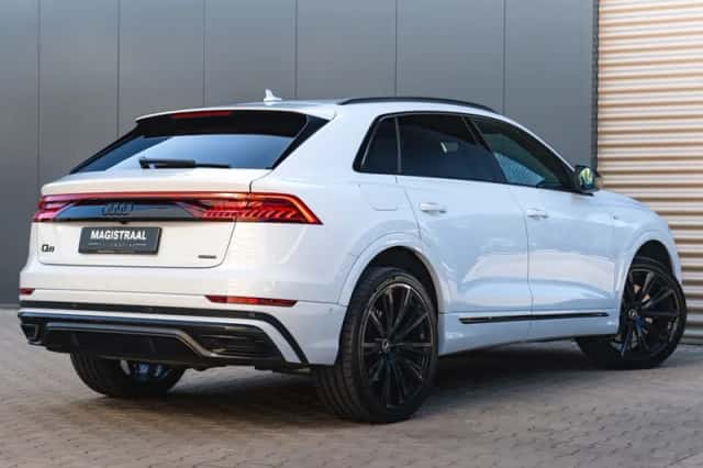 Audi Q8 (2022) thumbnail 4