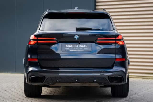 BMW X5 (2023) thumbnail 4