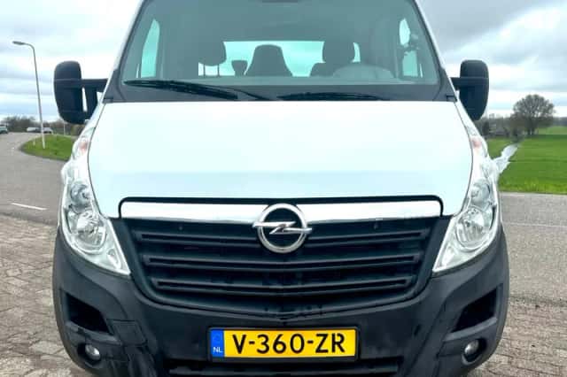 Opel Movano (2015) thumbnail 2