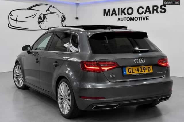 Audi A3 (2015) thumbnail 2