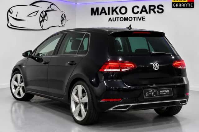 Volkswagen Golf (2019) thumbnail 2