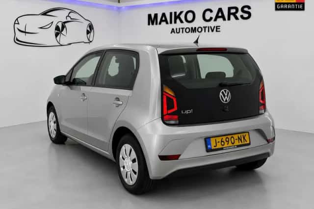 Volkswagen Up! (2020) thumbnail 4