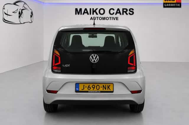 Volkswagen Up! (2020) thumbnail 5