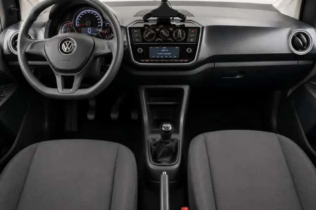 Volkswagen Up! (2020) thumbnail 6