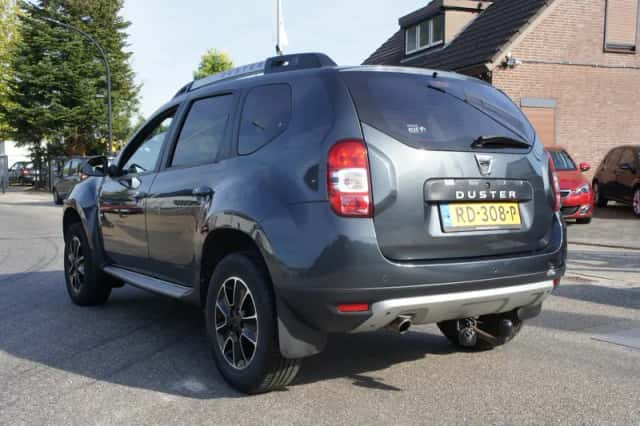 Dacia Duster (2017) thumbnail 3