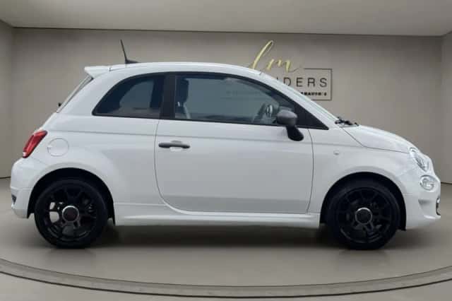 Fiat 500 (2019) thumbnail 2