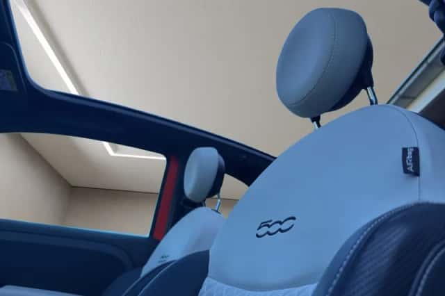Fiat 500C (2022) thumbnail 4