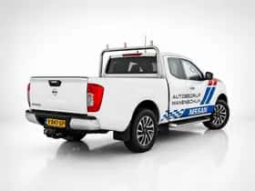 Nissan Navara (2017) thumbnail 2