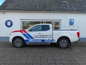 Nissan Navara (2017) thumbnail 4
