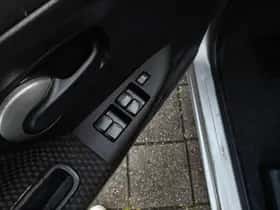 Nissan Note (2007) thumbnail 20