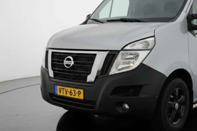 Nissan INTERSTAR (2023) thumbnail 2