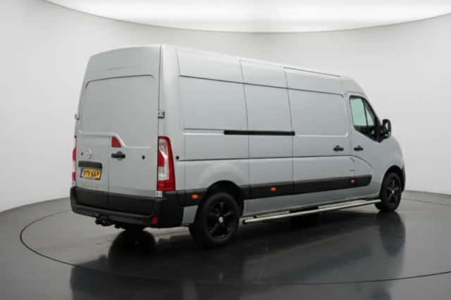 Nissan INTERSTAR (2023) thumbnail 5