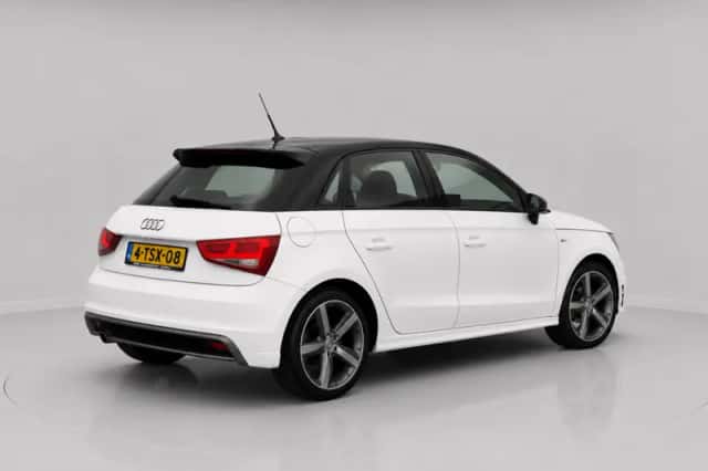 Audi A1 (2014) thumbnail 2