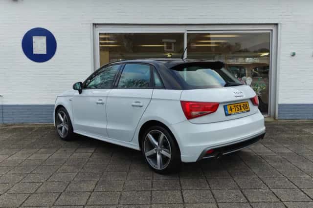 Audi A1 (2014) thumbnail 6