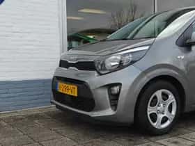 Kia Picanto (2022) thumbnail 3
