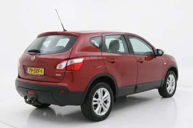 Nissan Qashqai (2012) thumbnail 2