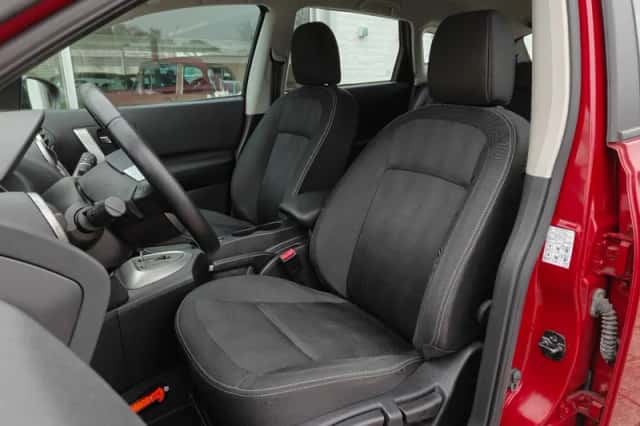 Nissan Qashqai (2012) thumbnail 3