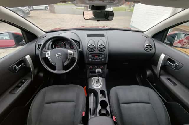 Nissan Qashqai (2012) thumbnail 4
