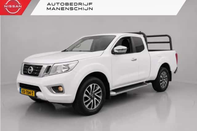 Nissan Navara (2016) thumbnail 1