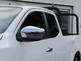 Nissan Navara (2016) thumbnail 2