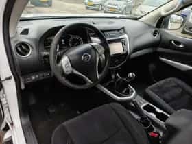 Nissan Navara (2016) thumbnail 19