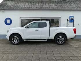 Nissan Navara (2016) thumbnail 3