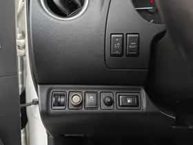 Nissan Navara (2016) thumbnail 28