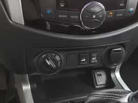 Nissan Navara (2016) thumbnail 33